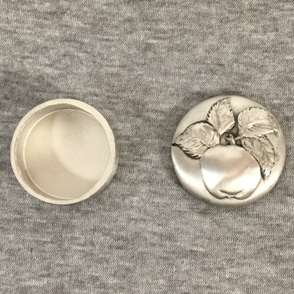 Tiny Pewter Box - Picture 2 of 4